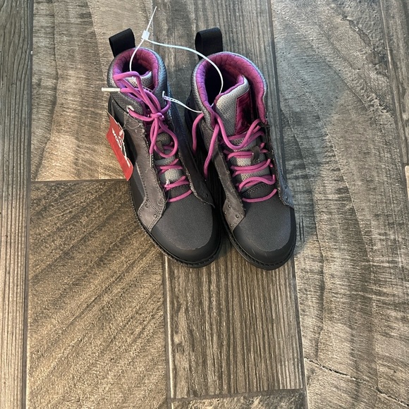NWT Wolverine leather Gray and Pink Boots main image 4